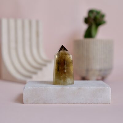 cytryn naturalny obelisk 1