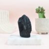 Czarny Turmalin Surowy: Kamień Ochronny i Uziemiający, Naturalny Okaz 618 g (11 × 4,5 cm), nr 10 4 czarny turmalin okaz nr 10
