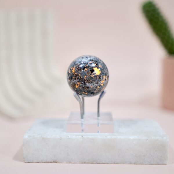 Yooperlite Kula: Naturalny Okaz Kolekcjonerski 147 g (ok. 4,5 cm), nr 2 1 kula yooperlite nr 2